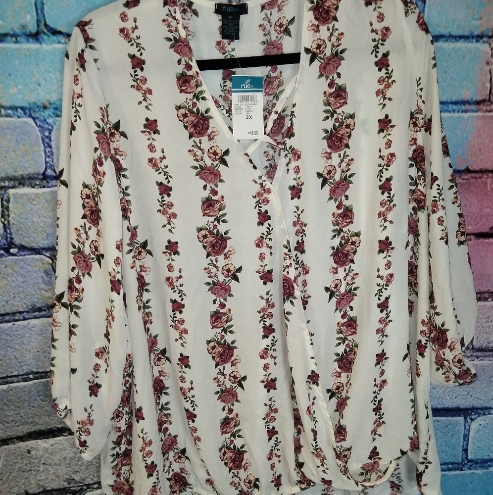 Rue 21 white blouse with floral print